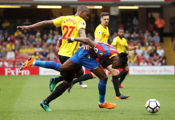 并与警方合 并与警方合