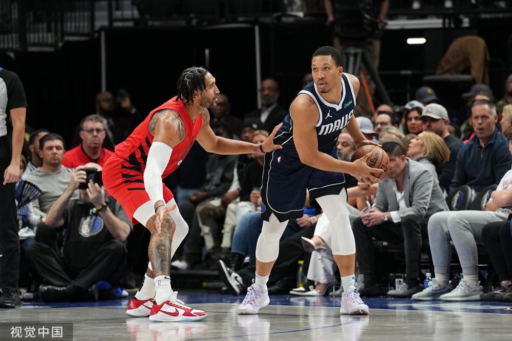 尤其是她在 尤其是她在